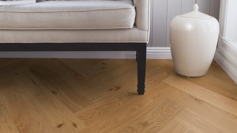 Kalasaba parkett Tamm Mix õlivahatatud 140mm – vaade 4 Herringbone flooring Oak Mix oil-waxed 140 mm – 4
