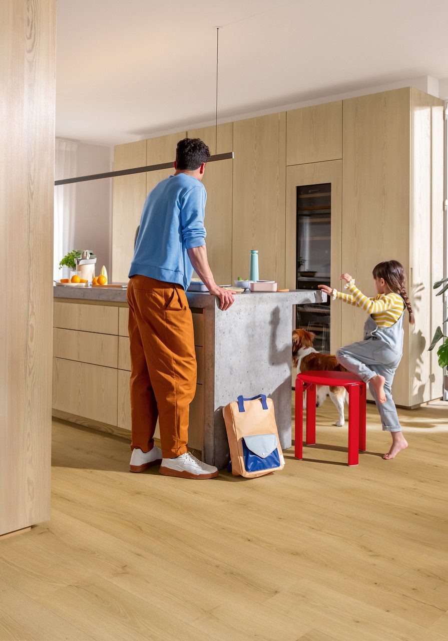 LVT flooring Quick-Step Bloom Brushed Oak Honey – 18