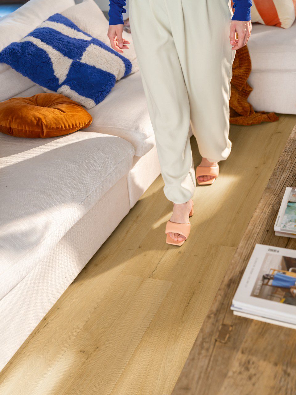 LVT flooring Quick-Step Bloom Brushed Oak Honey – 7