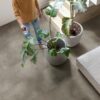Vinyl floor tiles Quick-Step Illume Cloudy concrete – view 6 Vinyl floor tiles Quick-Step Illume Cloudy concrete – 6