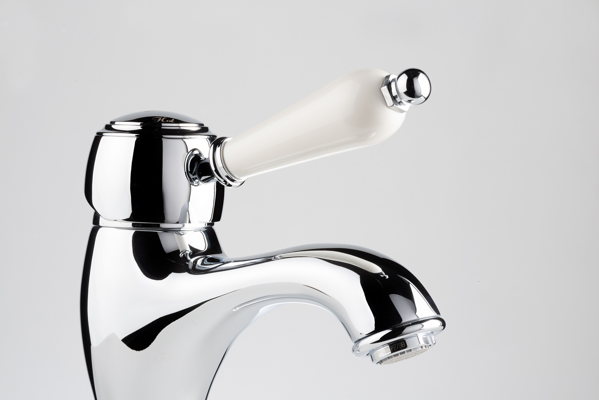 Basin mixer Emmevi Laguna 40063 with pop-up waste – 3