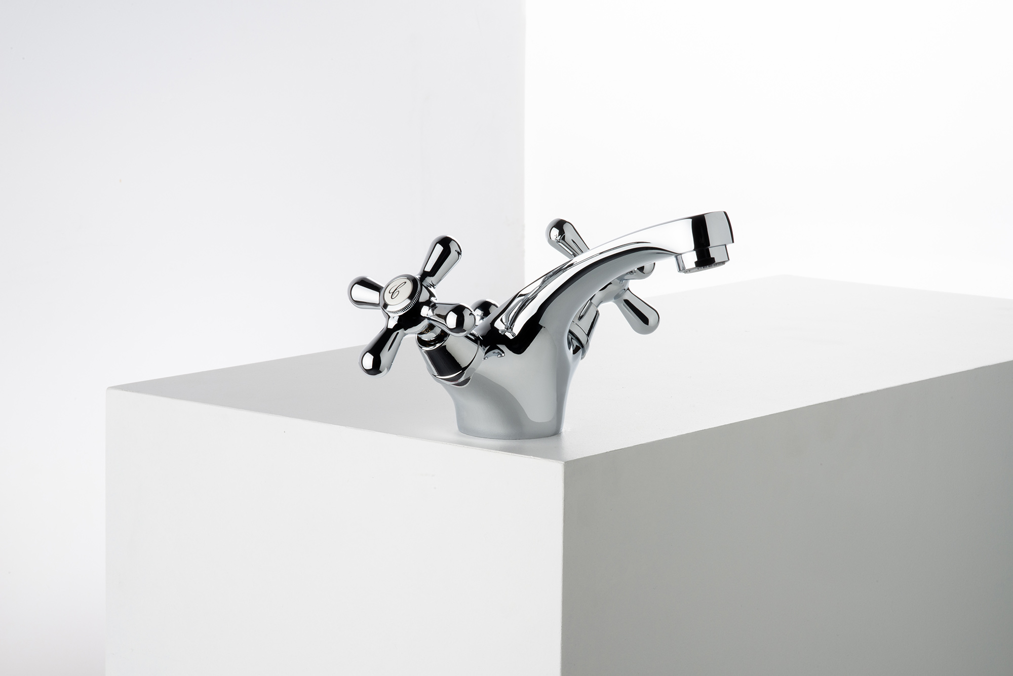 Basin mixer Emmevi Stella 17013 with pop-up waste – 2