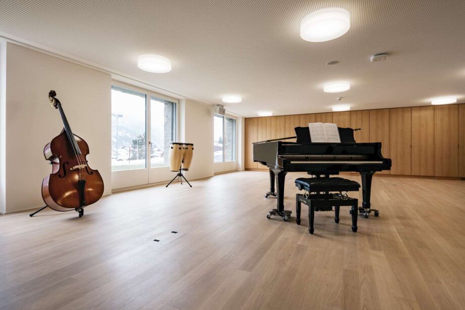 Engineered Wooden Flooring Bauwerk Cleverpark 1250 Oak Crema 14 B-Protect sanded – interior 2 Engineered Wooden Flooring Bauwerk Cleverpark 1250 Oak Crema 14 B-Protect sanded – 3